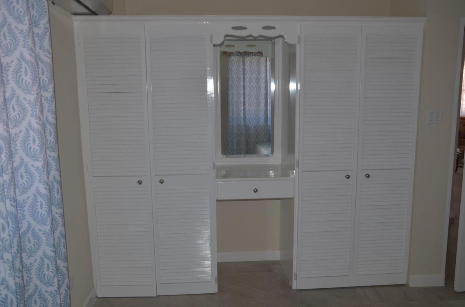 Ixoras Beach Apartments Saint Peter Ruang foto