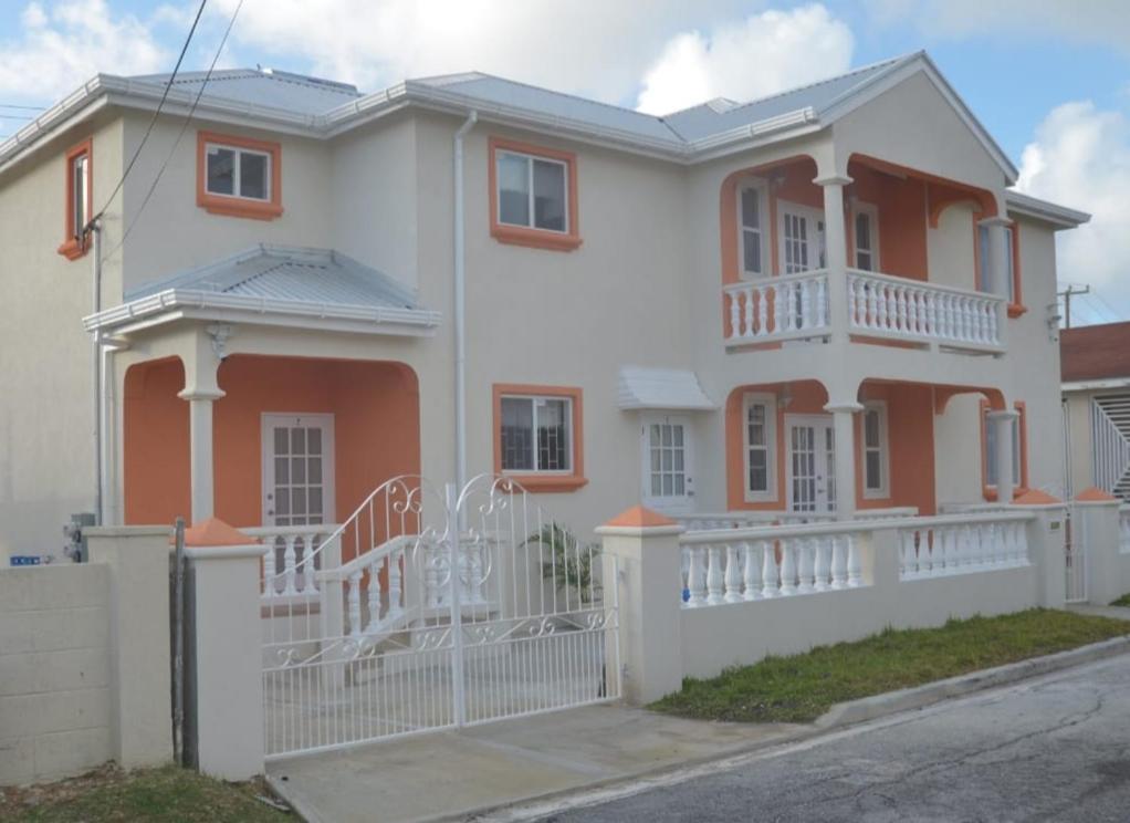 Ixoras Beach Apartments Saint Peter Bagian luar foto